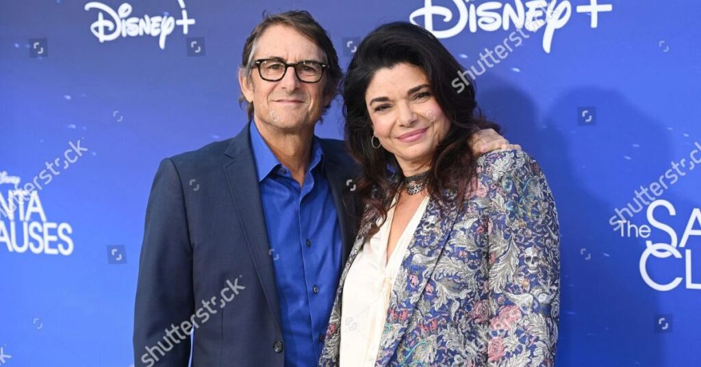 Is Laura San Giacomo Married_ Husband, Son & Relationships